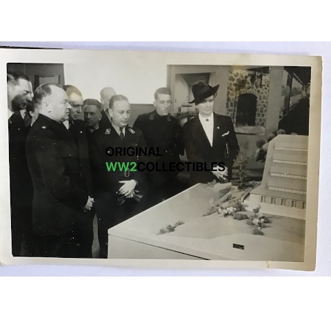 Mussert, Banheer van Dieren & Miss Couzy