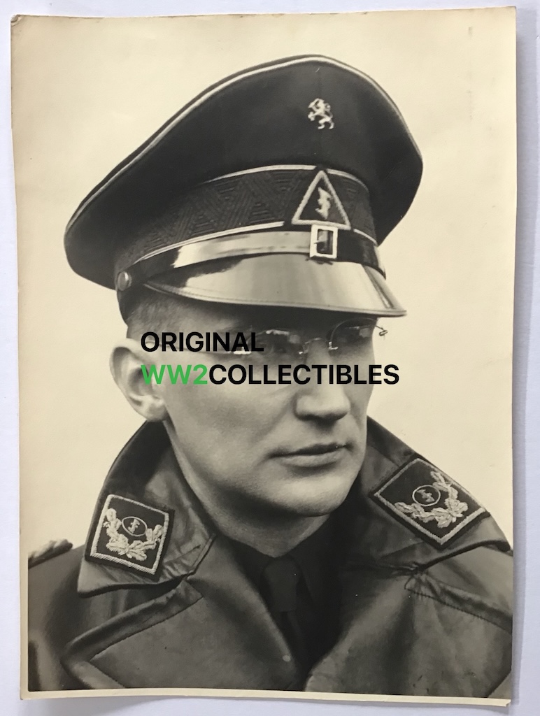 A. Zondervan Portrait Photo - Image 2