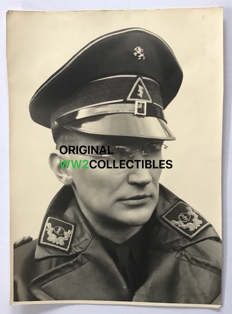 A. Zondervan Portrait Photo - Image 3